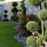 Entretien de jardin: les tâches essentielles pour des jardins florissants Entretien de vos espaces verts au fils des saisons